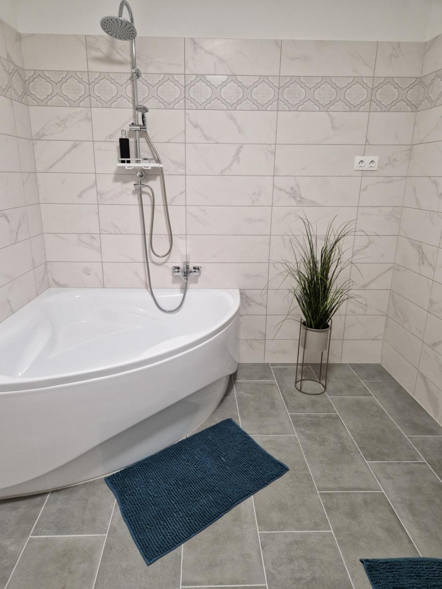 Tuerkiz Apartman Bük Exterior foto